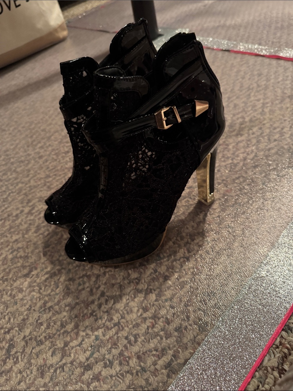 Worn once Women's Black Lace Peep-Toe Stiletto Booties and gold clip